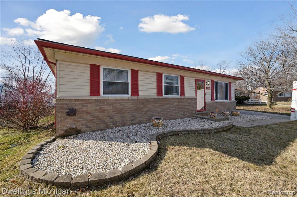 9818 WHEELER Street, Van Buren, MI 48111 — Photo 2