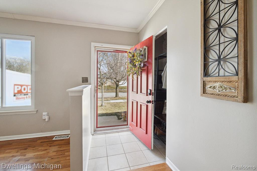 9818 WHEELER Street, Van Buren, MI 48111 — Photo 6