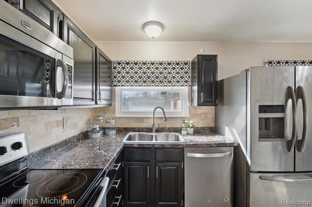 9818 WHEELER Street, Van Buren, MI 48111 — Photo 7