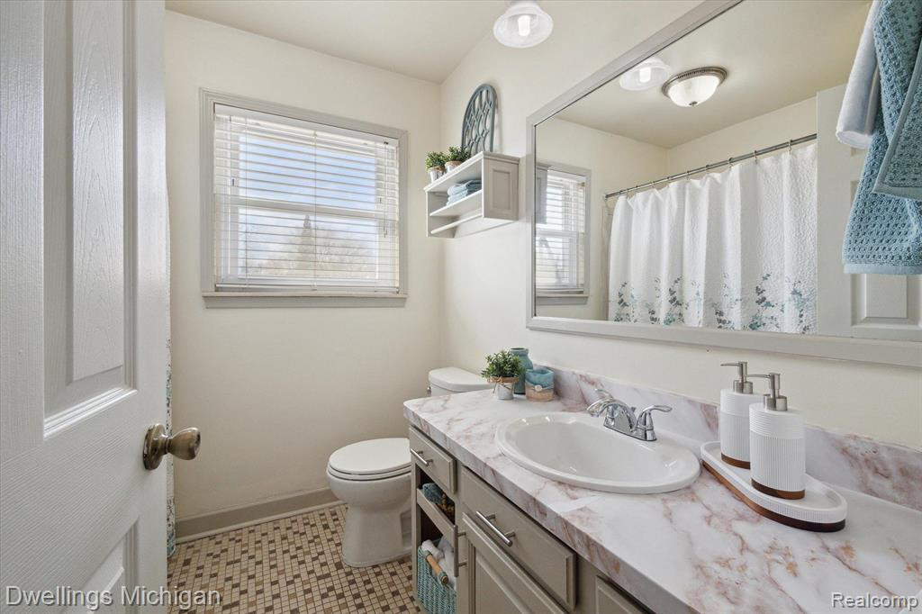 9818 WHEELER Street, Van Buren, MI 48111 — Photo 21