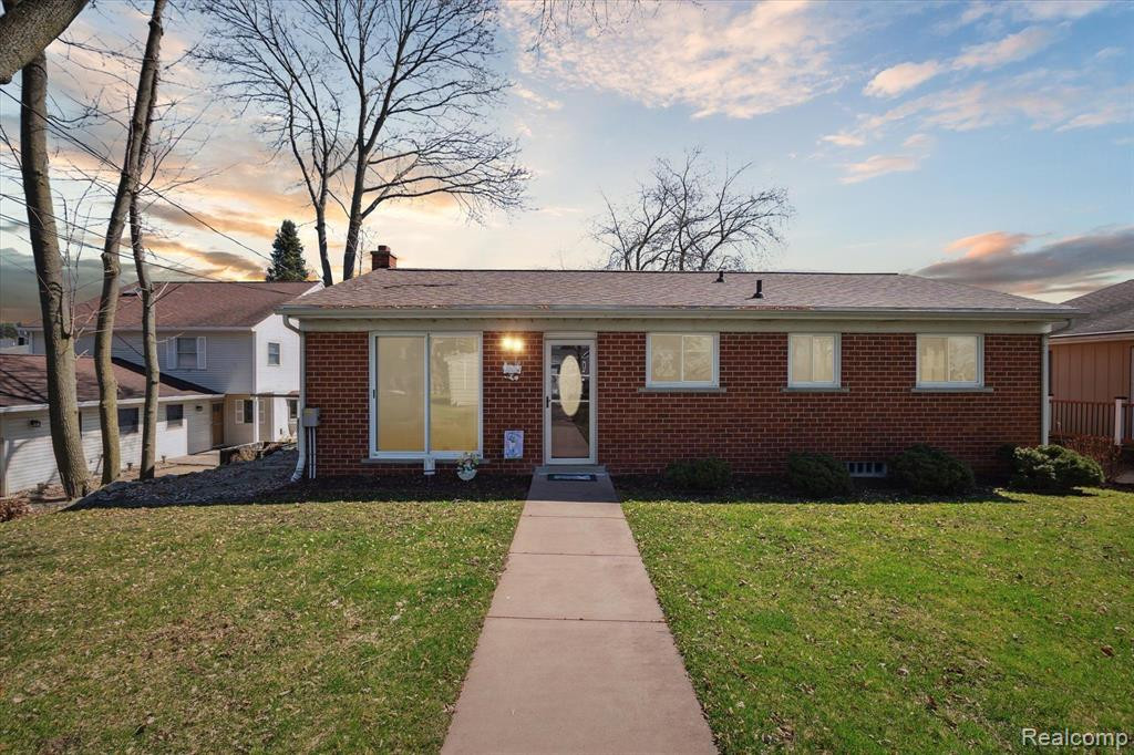 8445 WOODLAND SHORE Drive, Brighton, MI 48114 — front exterior
