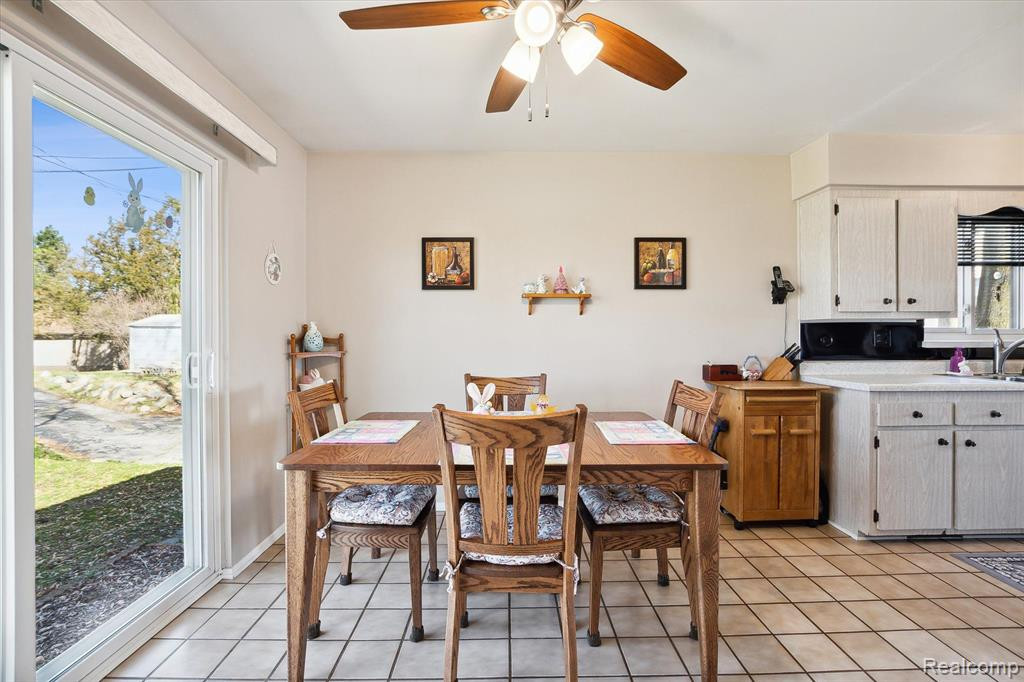8445 WOODLAND SHORE Drive, Brighton, MI 48114 — Photo 5