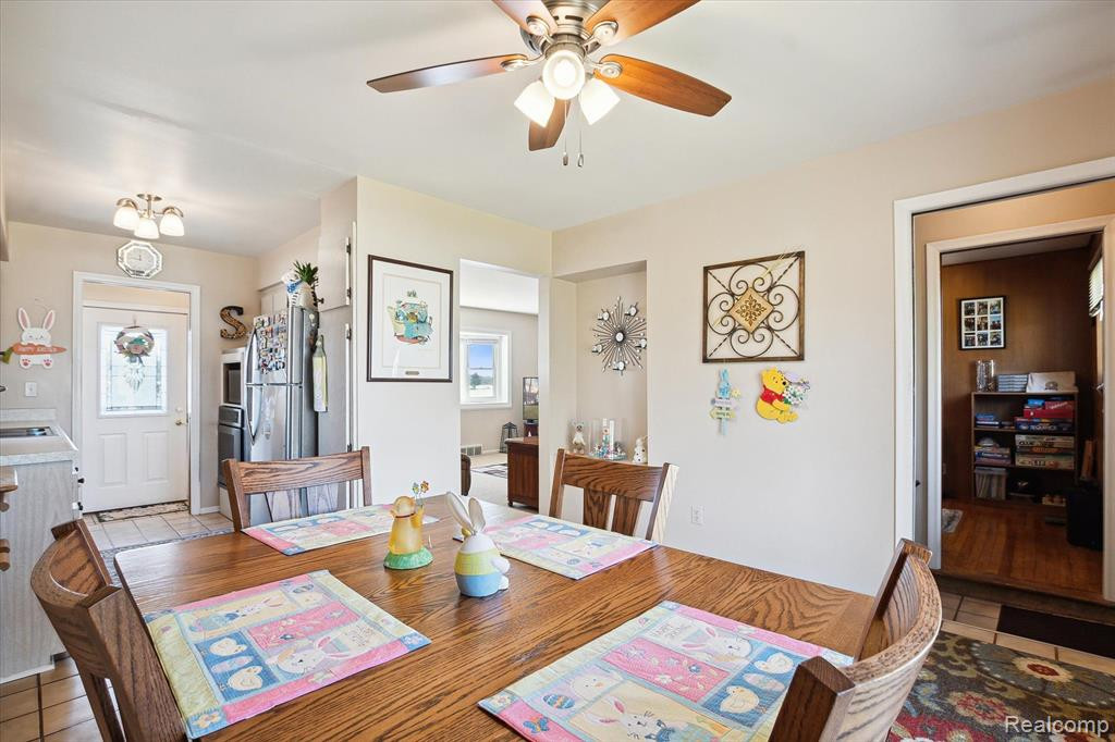 8445 WOODLAND SHORE Drive, Brighton, MI 48114 — Photo 13