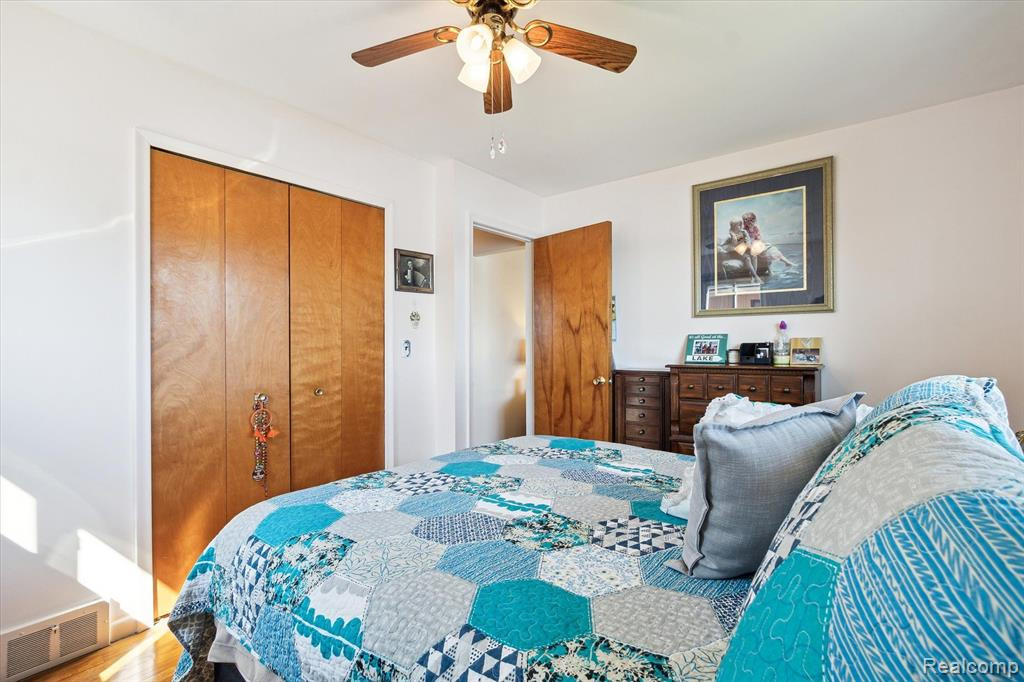 8445 WOODLAND SHORE Drive, Brighton, MI 48114 — Photo 24