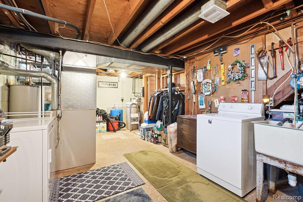 8445 WOODLAND SHORE Drive, Brighton, MI 48114 — Photo 34