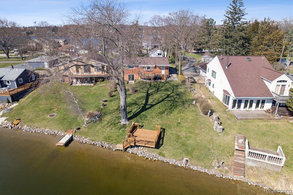8445 WOODLAND SHORE Drive, Brighton, MI 48114 — Photo 53