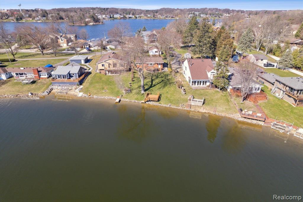 8445 WOODLAND SHORE Drive, Brighton, MI 48114 — Photo 58