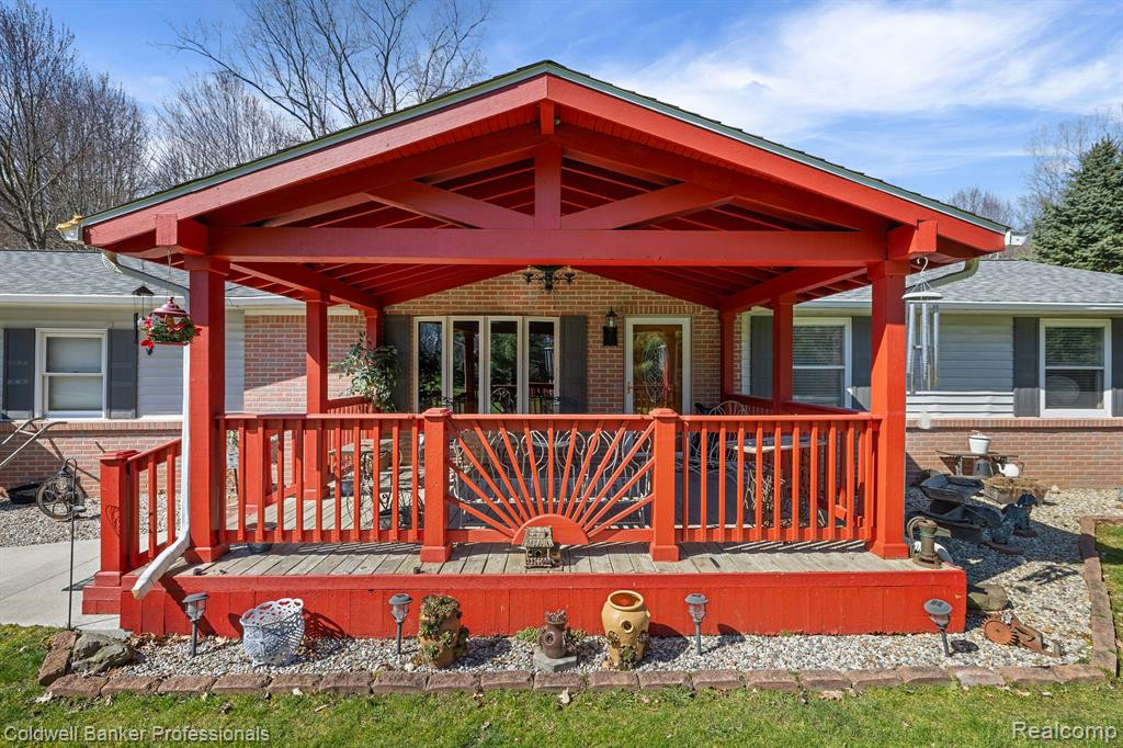 6595 ROGERS Drive, North Branch, MI 48461 — Photo 5
