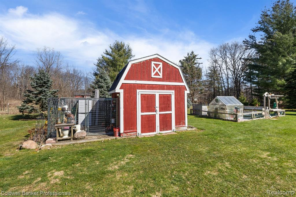 6595 ROGERS Drive, North Branch, MI 48461 — Photo 13