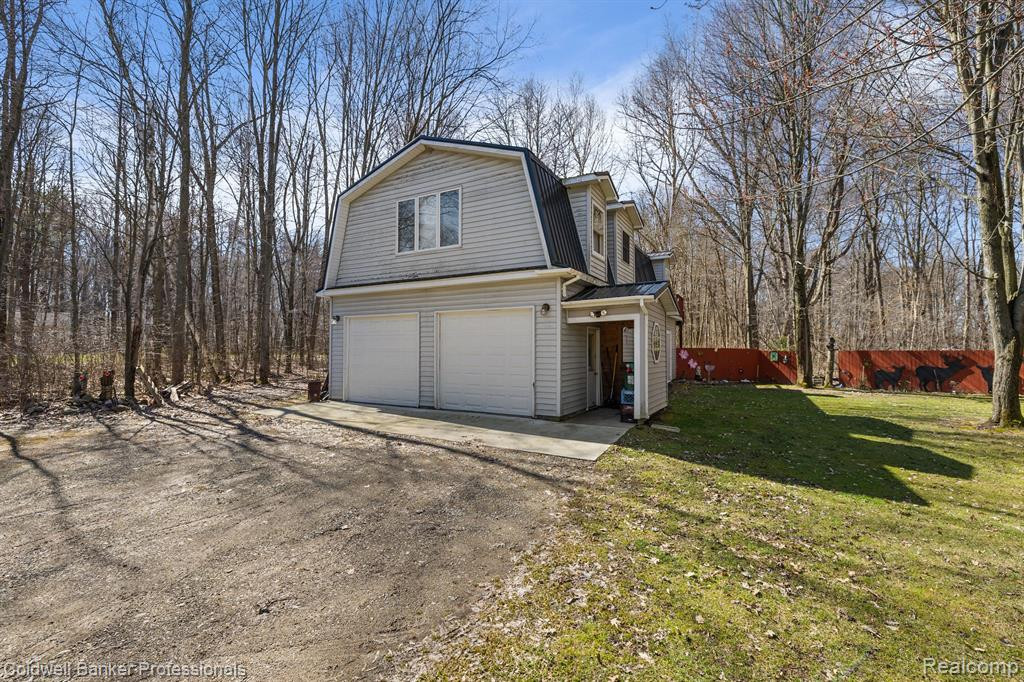 6595 ROGERS Drive, North Branch, MI 48461 — Photo 18