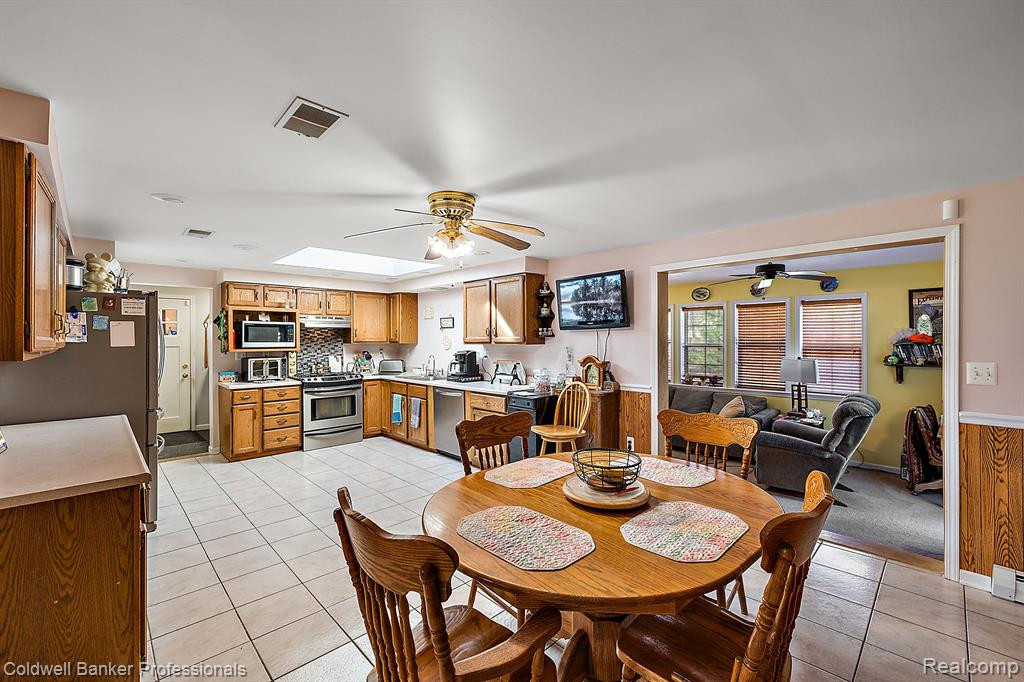 6595 ROGERS Drive, North Branch, MI 48461 — Photo 32