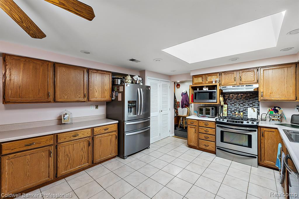 6595 ROGERS Drive, North Branch, MI 48461 — Photo 37