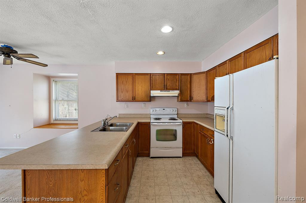 6595 ROGERS Drive, North Branch, MI 48461 — Photo 69