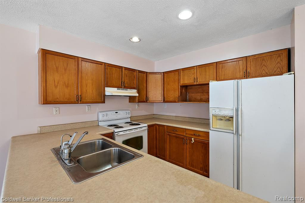 6595 ROGERS Drive, North Branch, MI 48461 — Photo 70