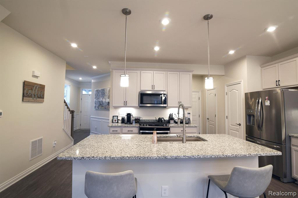 4878 BROOMFIELD Way, Lake Orion, MI — Photo 8