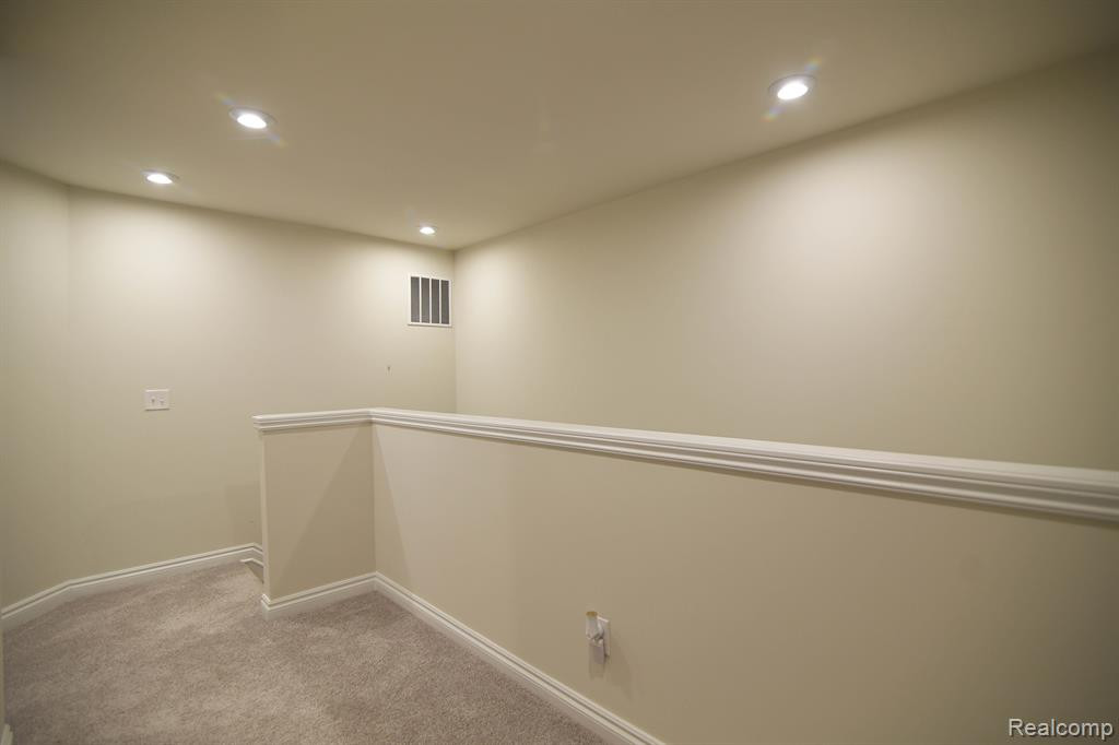 4878 BROOMFIELD Way, Lake Orion, MI — Photo 34