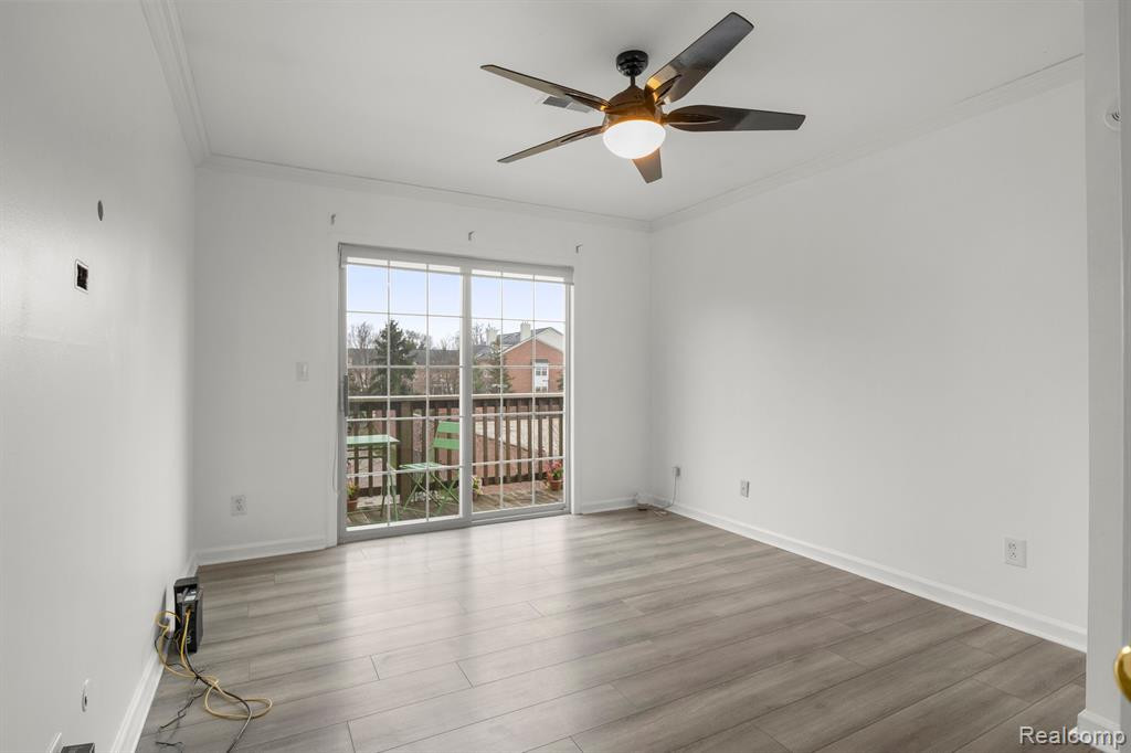 17034 FARMINGTON Road, Livonia, MI 48154 — Photo 14