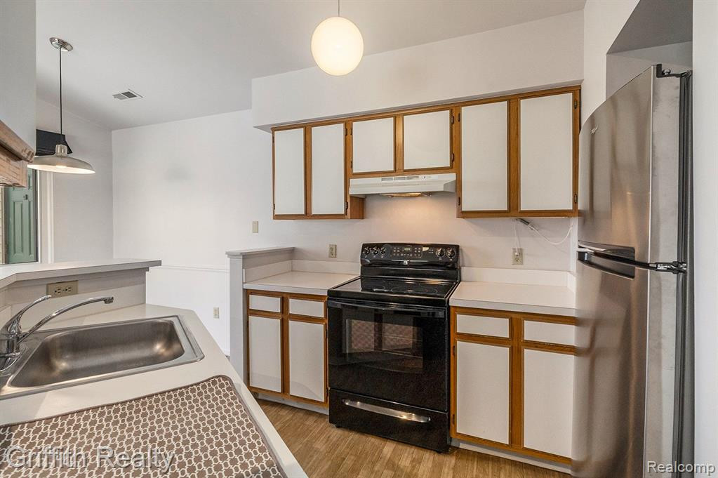 406 SPRING BROOKE Drive, Brighton, MI 48116 — Photo 14