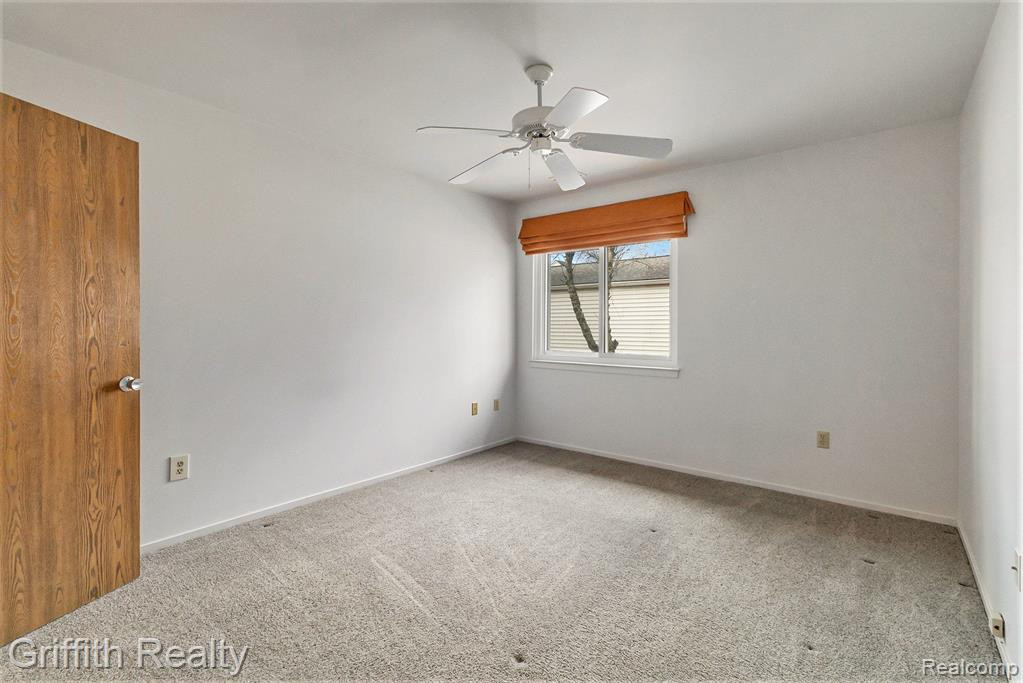 406 SPRING BROOKE Drive, Brighton, MI 48116 — Photo 17