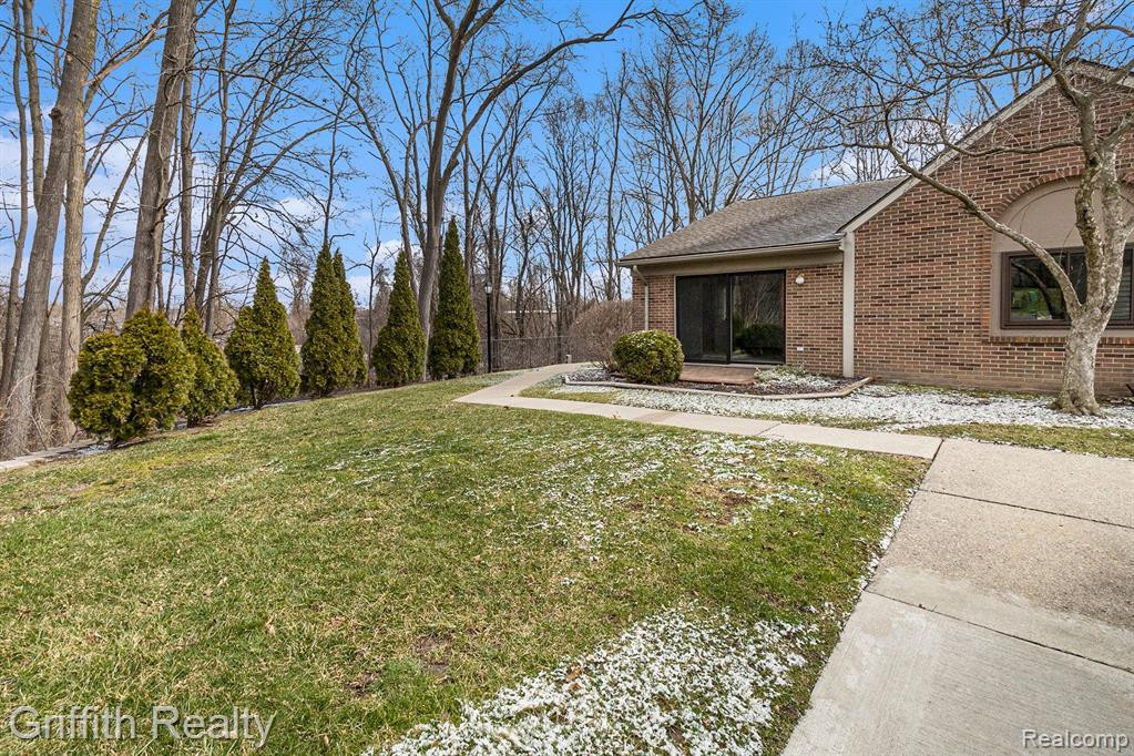 406 SPRING BROOKE Drive, Brighton, MI 48116 — Photo 25