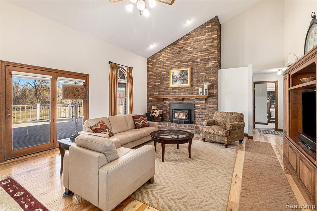 7650 OWOSSO Road, Fowlerville, MI 48836 — Photo 7