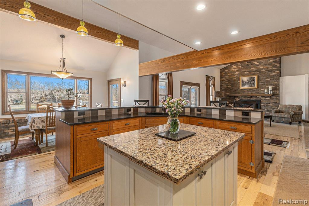 7650 OWOSSO Road, Fowlerville, MI 48836 — Photo 17