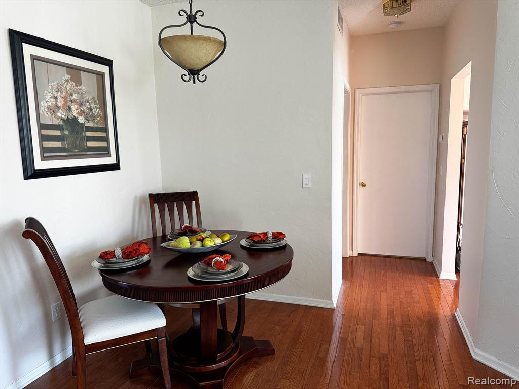 38430 SARATOGA Circle, 6, Farmington Hills, MI 48331 — Photo 10