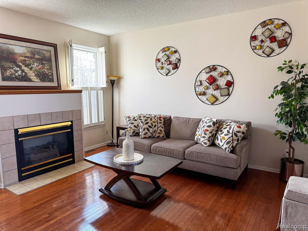38430 SARATOGA Circle, 6, Farmington Hills, MI 48331 — Photo 13