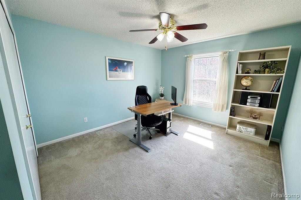 38430 SARATOGA Circle, 6, Farmington Hills, MI 48331 — Photo 25