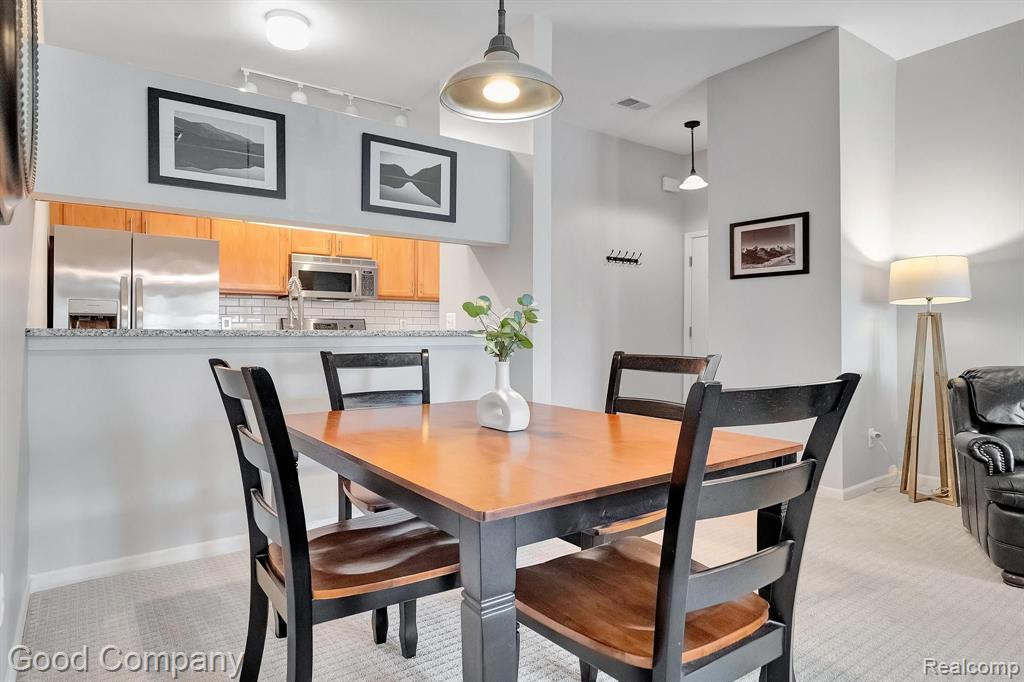 2793 S KNIGHTSBRIDGE Circle, Ann Arbor, MI 48105 — Photo 5