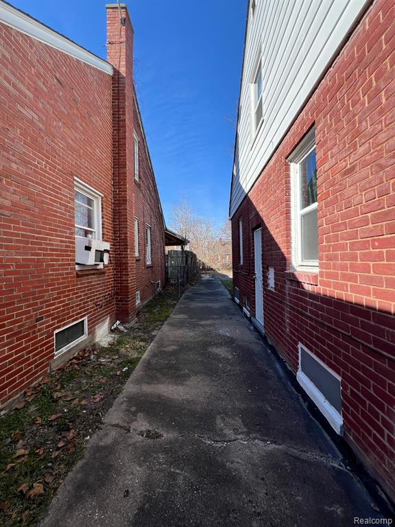 7781 HEYDEN Street, Detroit, MI 48228 — Photo 7