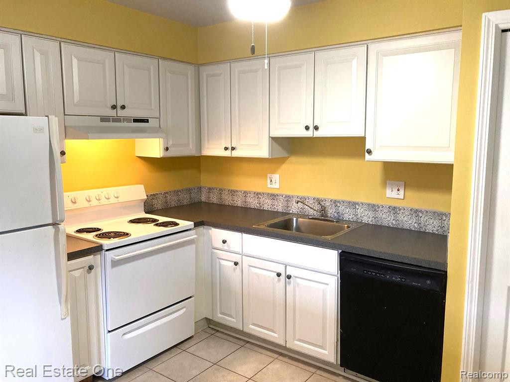 7375 WOODVIEW Street, 2, Westland, MI — Photo 7
