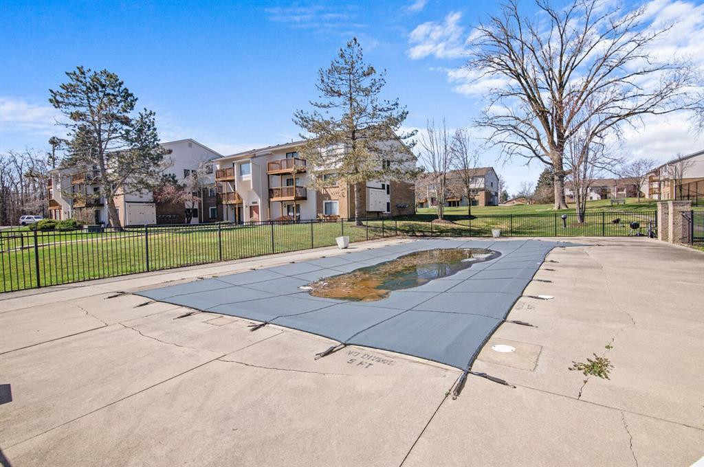 30070 W 12 MILE Road, 126, Farmington Hills, MI 48334 — Photo 20