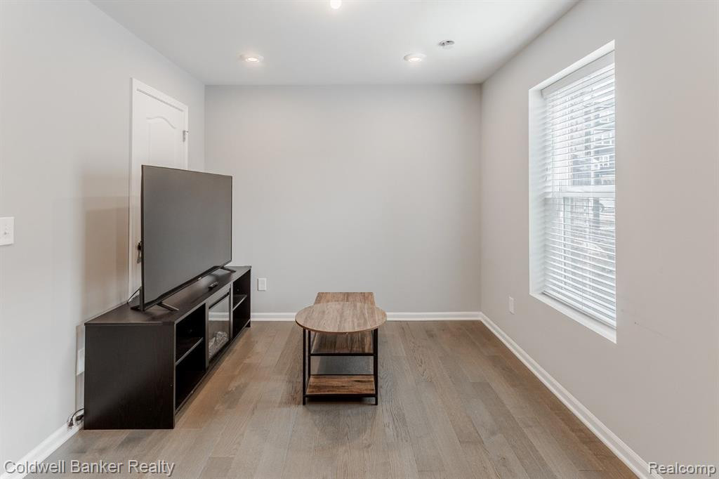224 S SYDNEY, Plymouth, MI 48170 — Photo 24