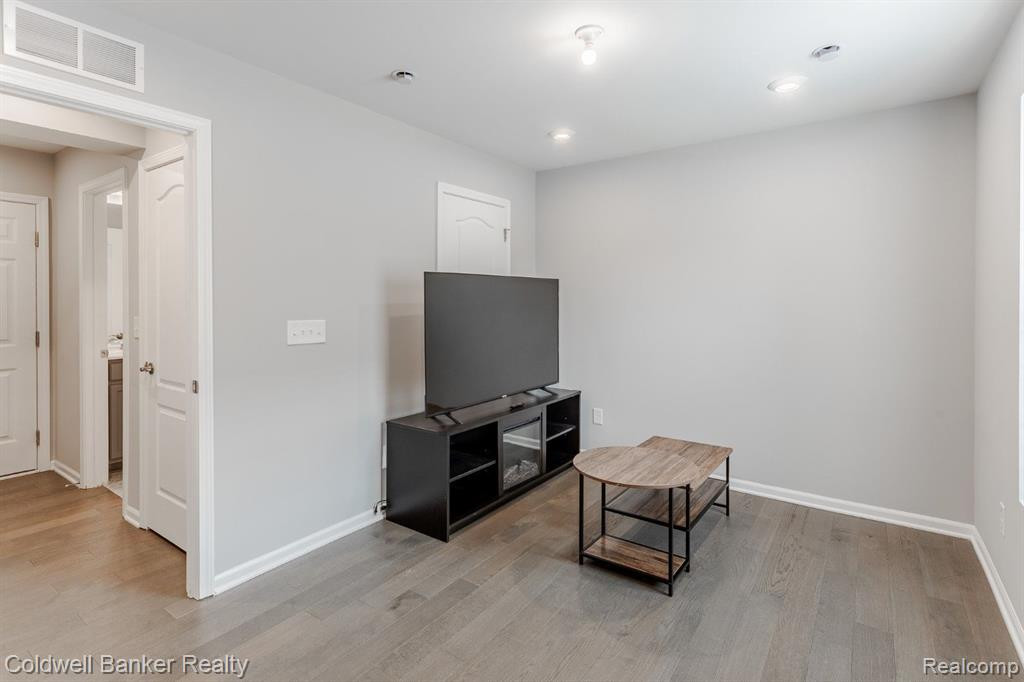 224 S SYDNEY, Plymouth, MI 48170 — Photo 25