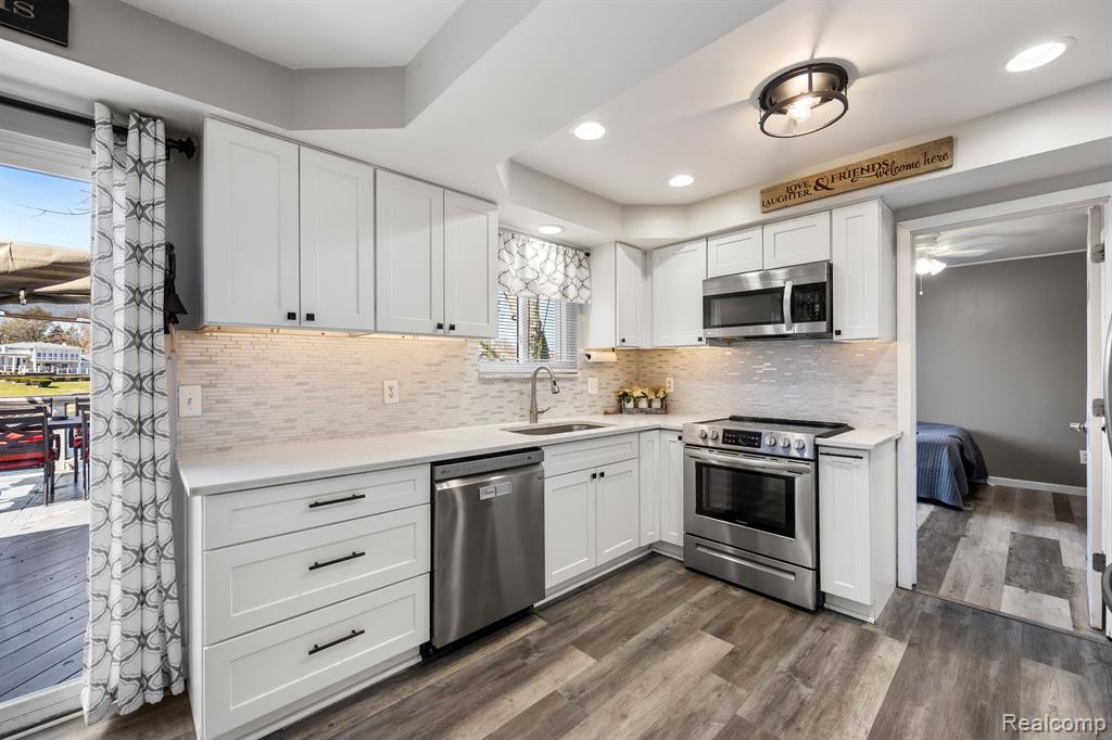 53285 Woodbridge Drive, Shelby Twp, MI 48316 — Photo 12