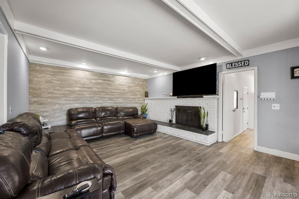 53285 Woodbridge Drive, Shelby Twp, MI 48316 — Photo 18