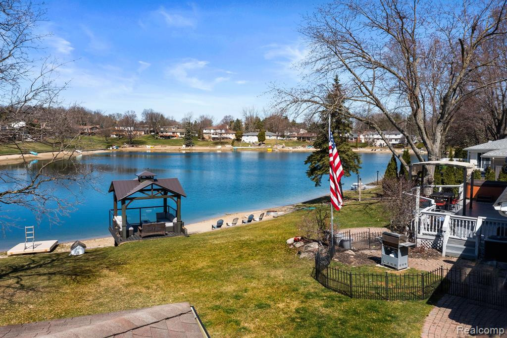 53285 Woodbridge Drive, Shelby Twp, MI 48316 — Photo 45