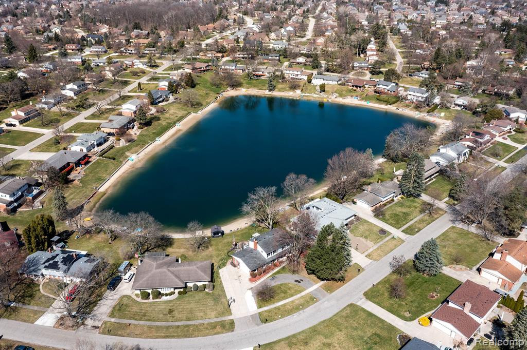 53285 Woodbridge Drive, Shelby Twp, MI 48316 — Photo 51