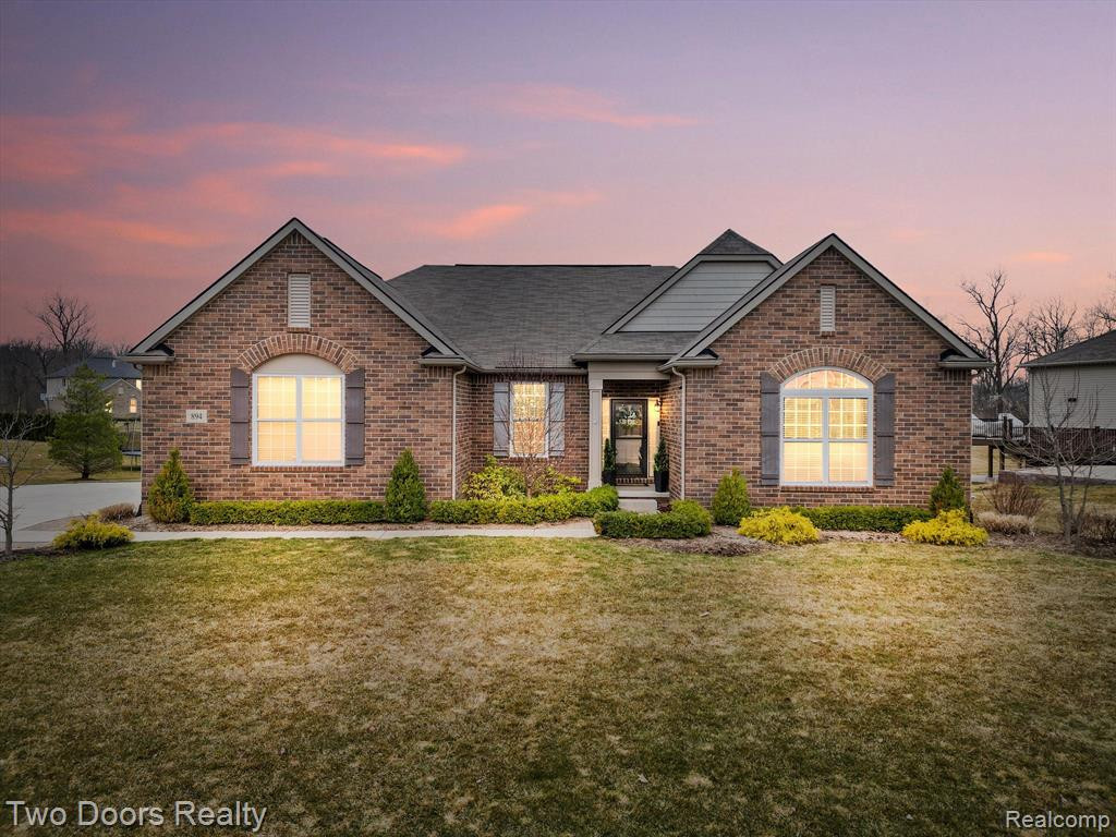 894 BRENTWOOD Court, Oakland, MI — front exterior