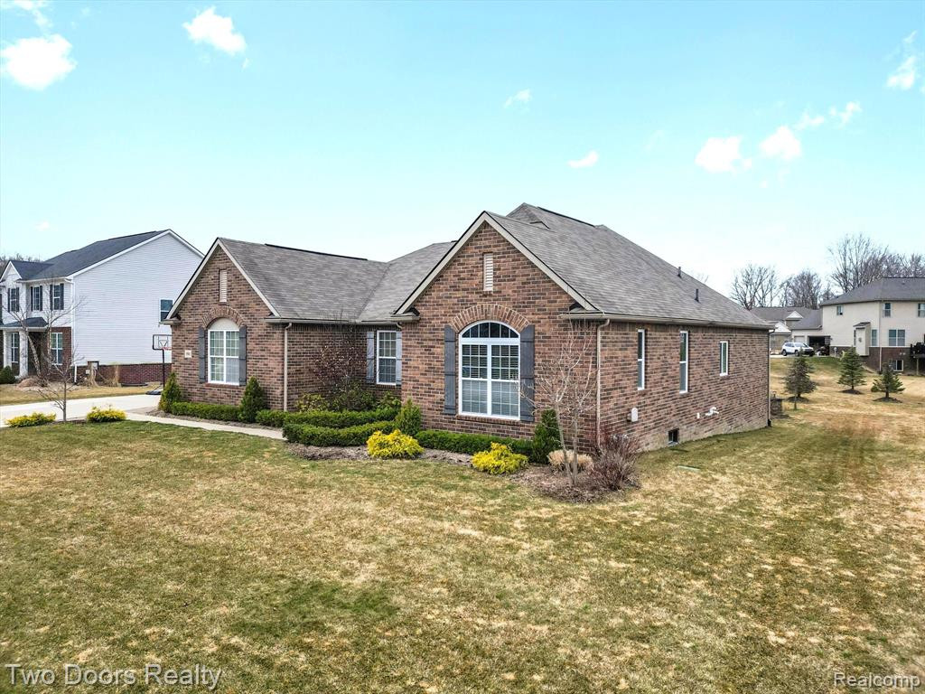 894 BRENTWOOD Court, Oakland, MI — Photo 3