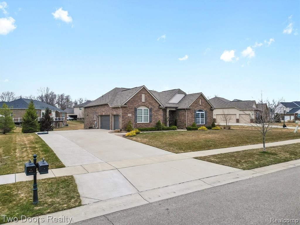 894 BRENTWOOD Court, Oakland, MI — Photo 4