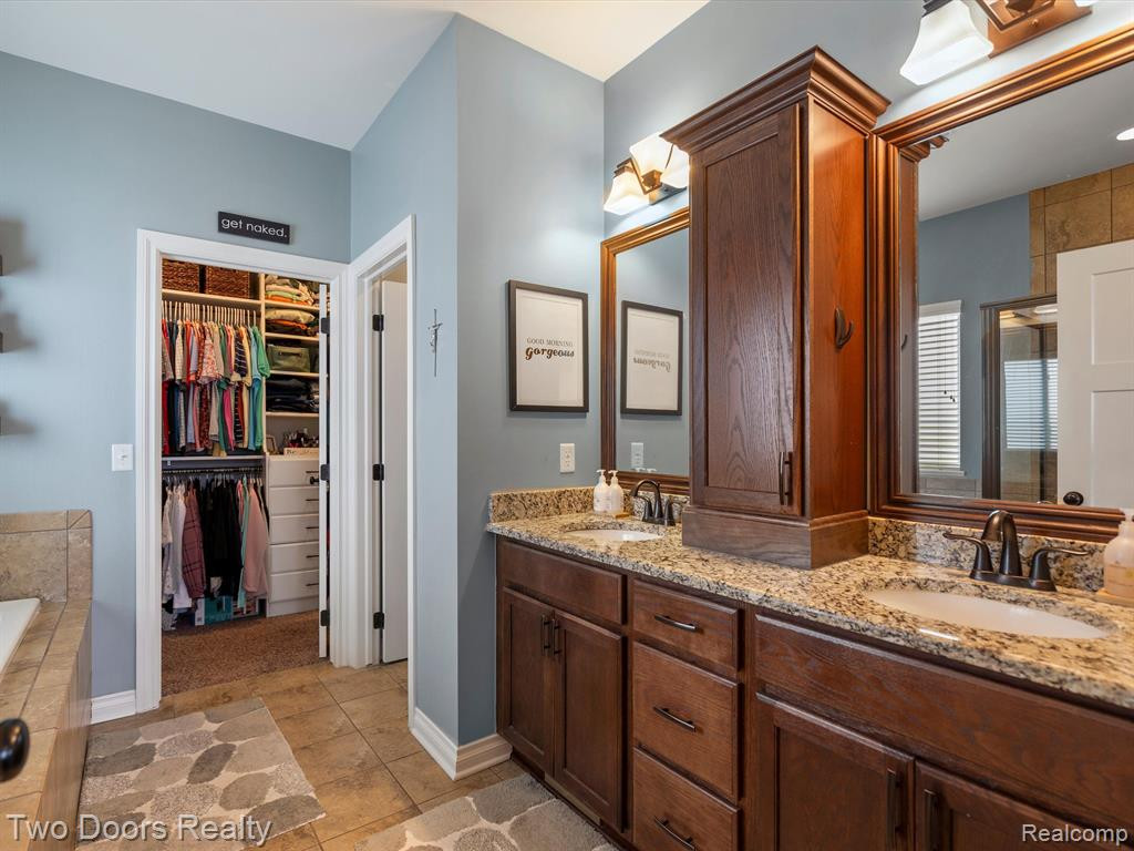 894 BRENTWOOD Court, Oakland, MI — Photo 27