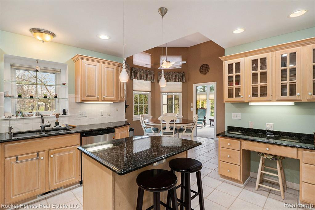 8368 WINDSTONE Court, Goodrich Vlg, MI — Photo 7