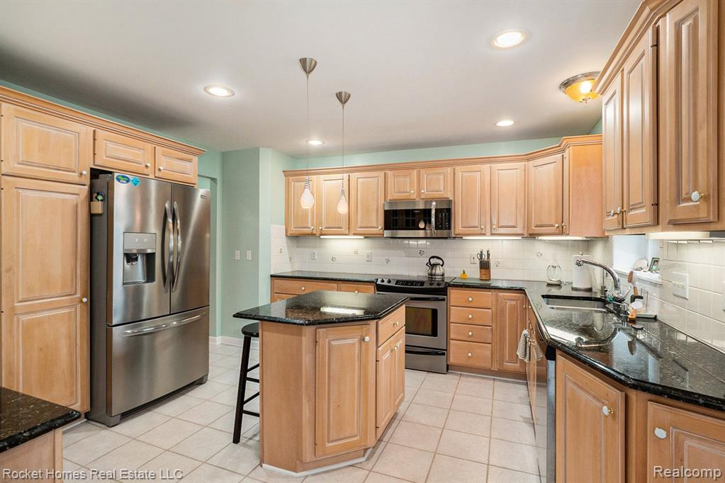 8368 WINDSTONE Court, Goodrich Vlg, MI — Photo 8