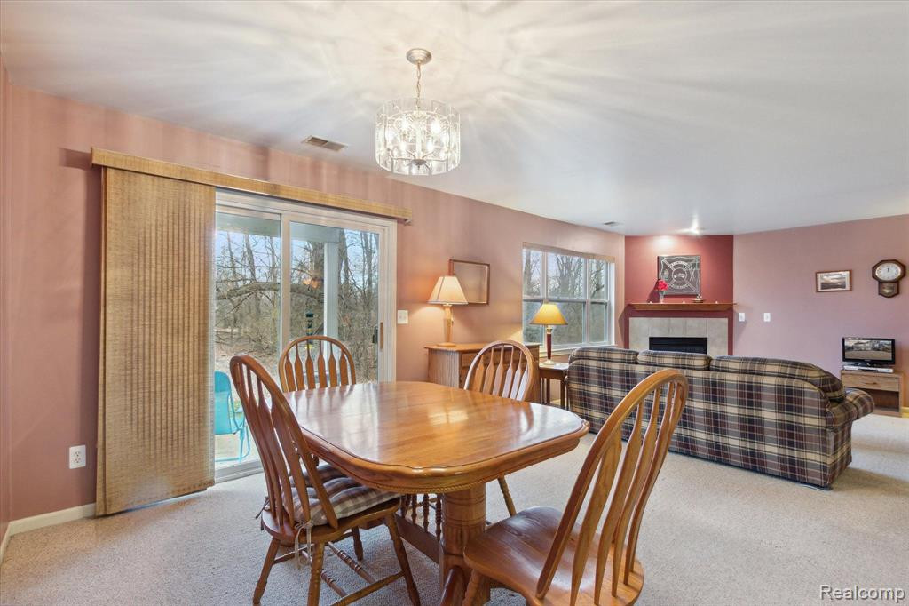 566 FIELDSTONE Circle N, Chelsea, MI 48118 — Photo 11
