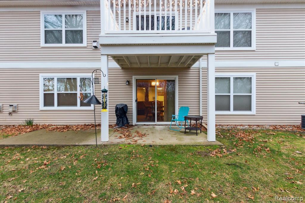566 FIELDSTONE Circle N, Chelsea, MI 48118 — Photo 37