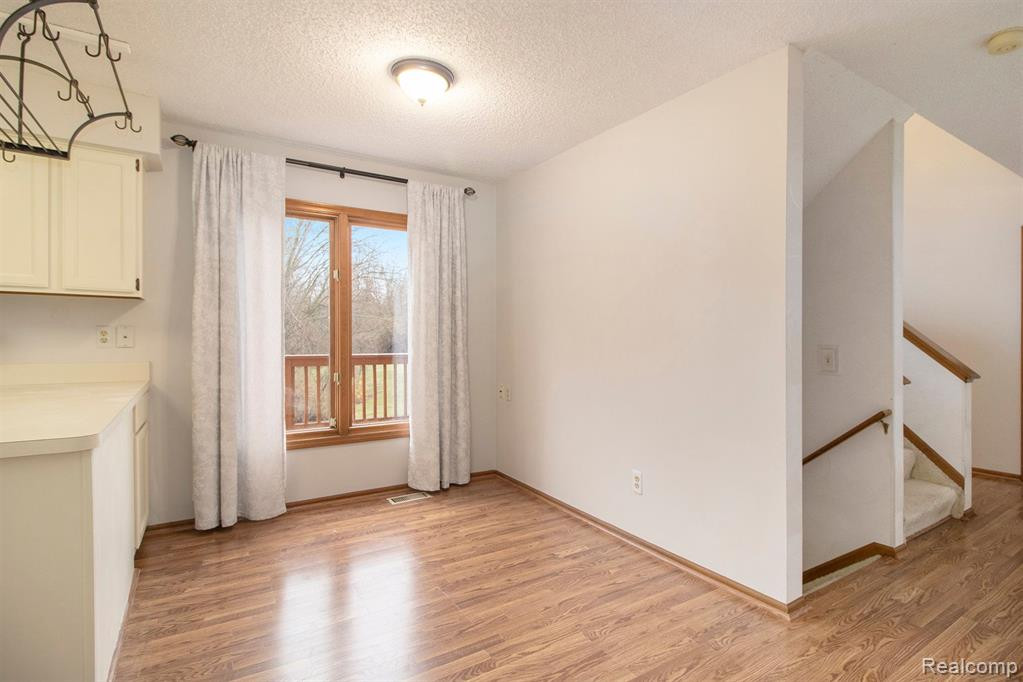 22070 RIVER RIDGE Trail, Farmington Hills, MI 48335 — Photo 10