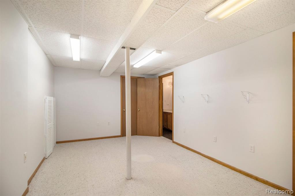 22070 RIVER RIDGE Trail, Farmington Hills, MI 48335 — Photo 18