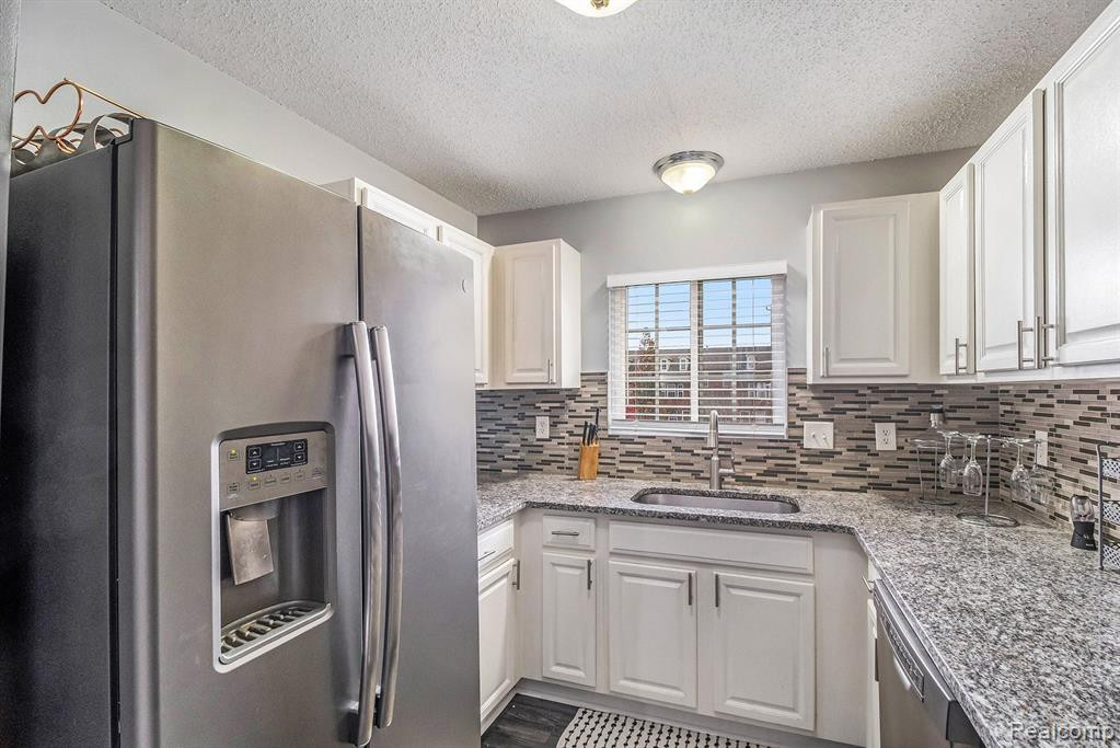 23405 Grayson Drive, Southfield, MI 48075 — Photo 10
